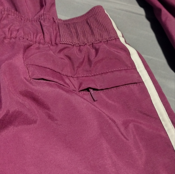 Nike Sportswear - Picture 2 of 9